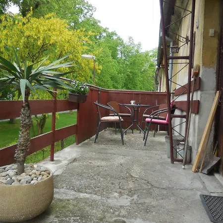 Apartman U Zamku Smecno Exterior photo